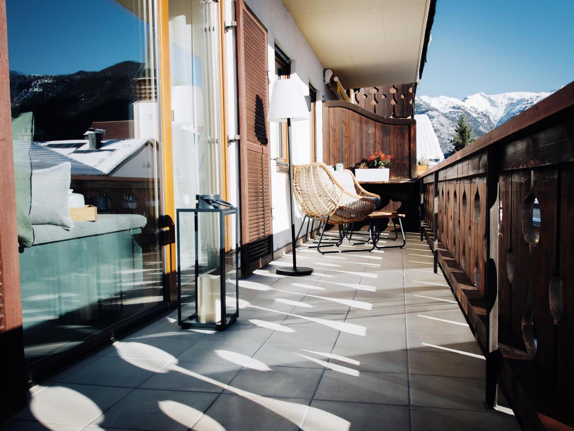 Die Karwendelsuite - 5 Sterne Fewo Mit Bestem Bergblick, Zentrumsnah & Ruhig Gelegen, Familienfreundlich Mittenwald Eksteriør billede