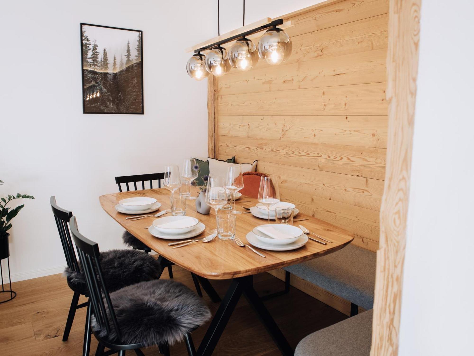 Die Karwendelsuite - 5 Sterne Fewo Mit Bestem Bergblick, Zentrumsnah & Ruhig Gelegen, Familienfreundlich Mittenwald Eksteriør billede