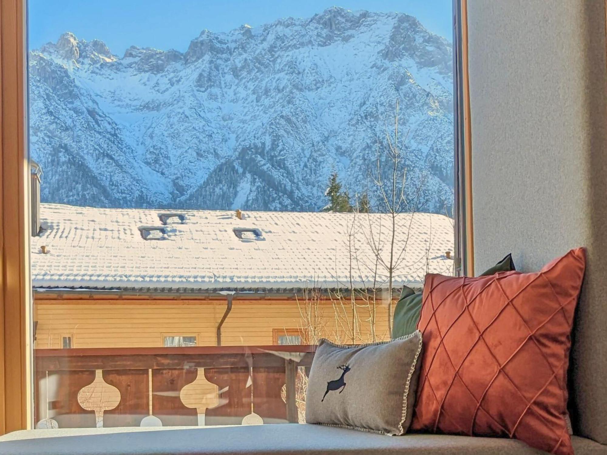 Die Karwendelsuite - 5 Sterne Fewo Mit Bestem Bergblick, Zentrumsnah & Ruhig Gelegen, Familienfreundlich Mittenwald Eksteriør billede